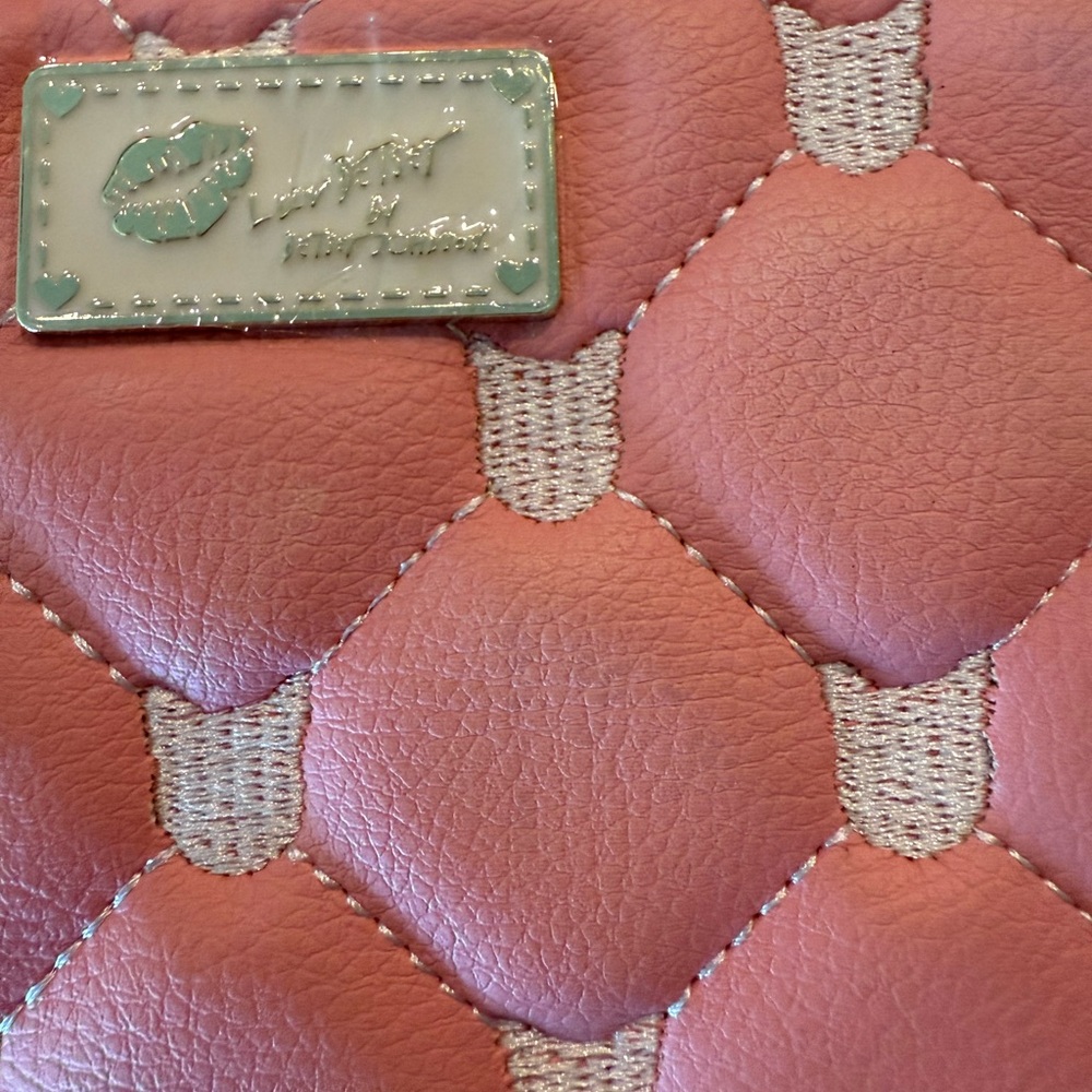 NWT Betsey Johnson Luv Betsey Coral Quilted Double Pouch Wristlet - Picture 8 of 8